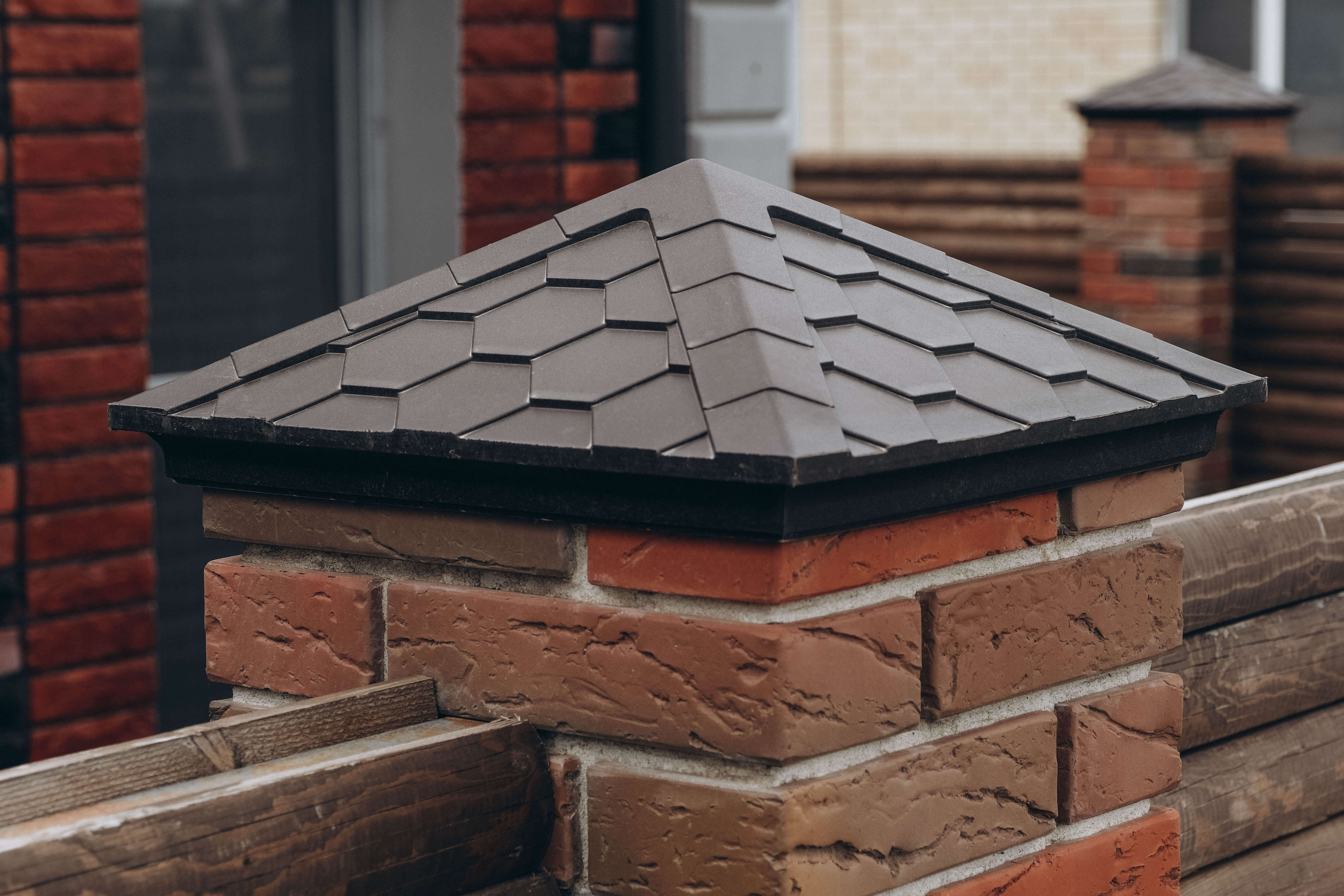 Колпак Zking Эверест Коричневый на столб 1.5х1.5 кирпича (390х390мм) в Урае фото